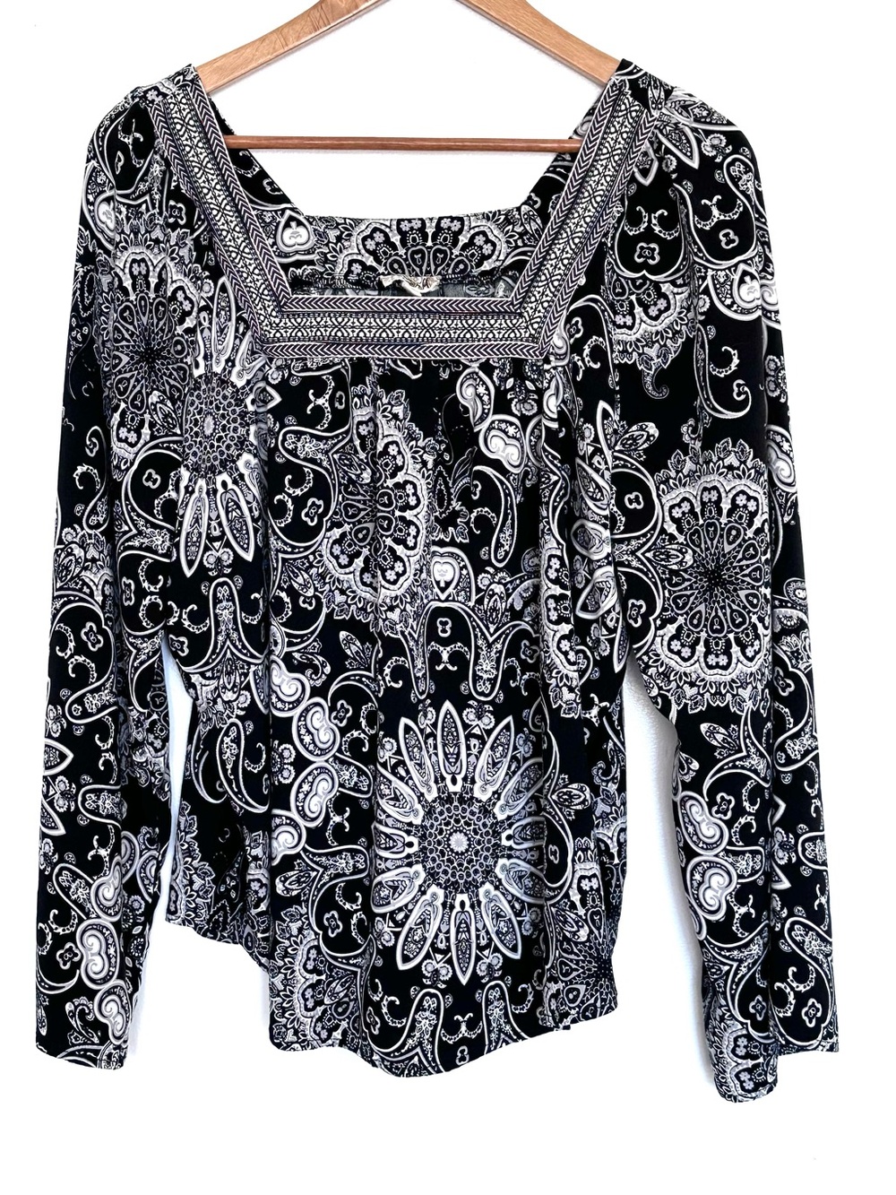 One World Plus Shirt Women’s 1X Black White Grey Geometric Boho Lightweight Top